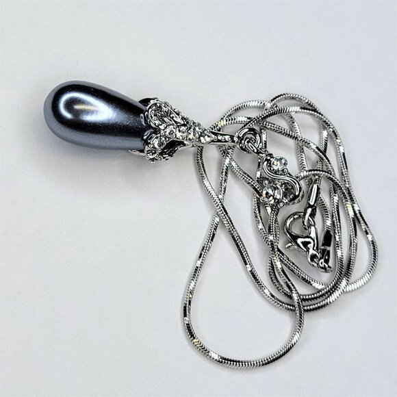 SILVERY Grey Pearl Teardrop Pendant Necklace and Chain - Picture 3 of 11